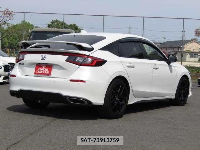 Honda CIVIC 2022-08 6675376-14