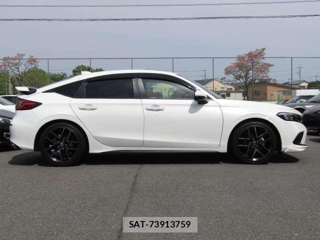 Honda CIVIC 2022-08 6675376-26