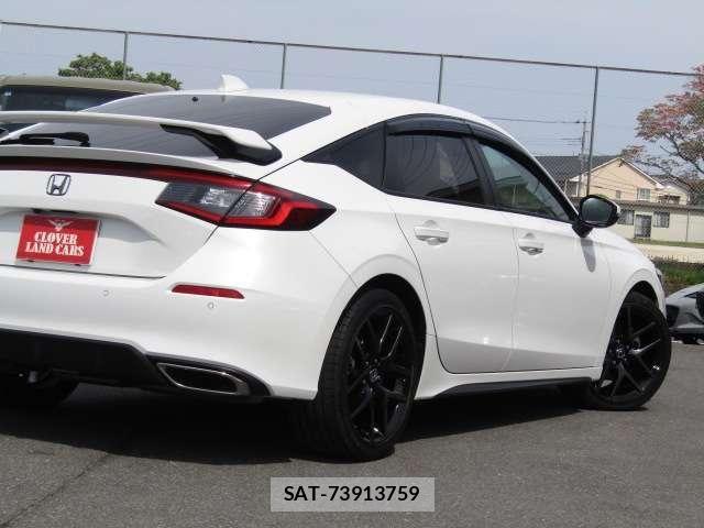 Honda CIVIC 2022-08 6675376-28