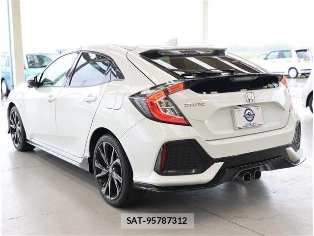 Honda CIVIC 2017-09 6675378-24