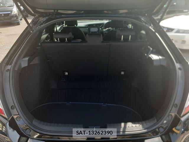 Honda CIVIC 2018-12 6682614-17