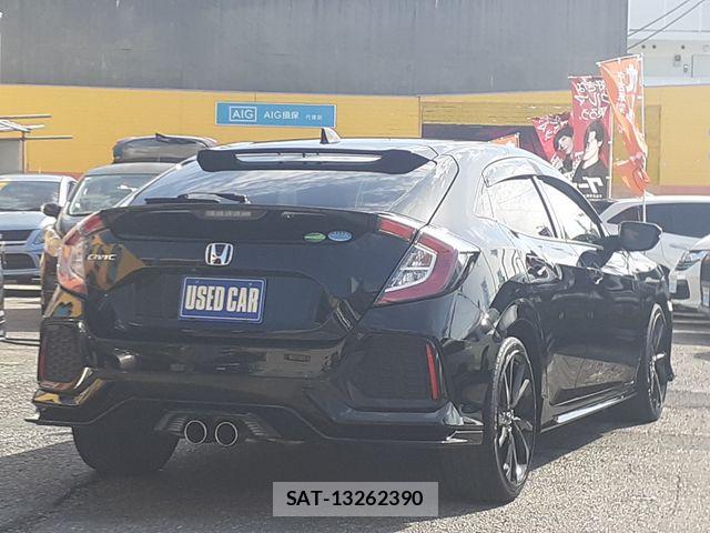 Honda CIVIC 2018-12 6682614-2