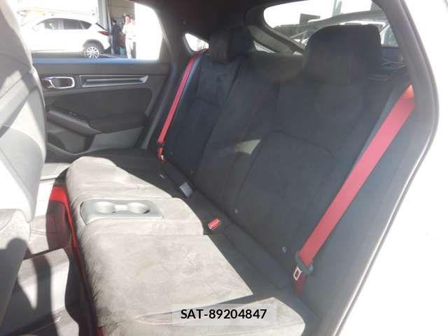 Honda CIVIC 2024-08 6690947-10