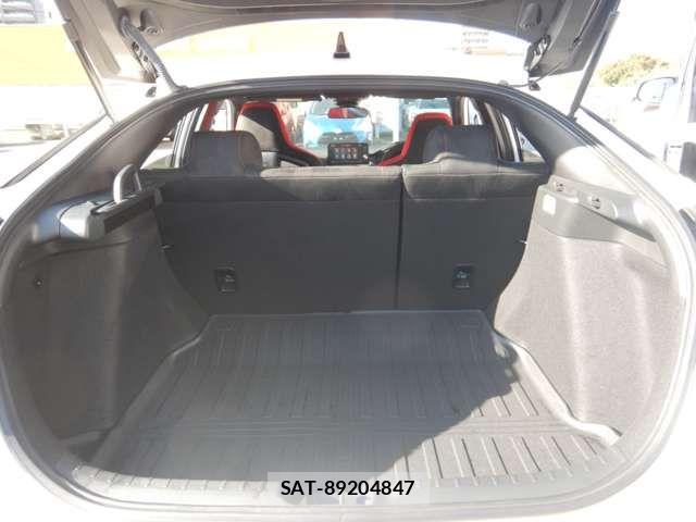 Honda CIVIC 2024-08 6690947-11