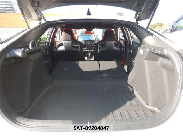 Honda CIVIC 2024-08 6690947-12