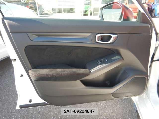 Honda CIVIC 2024-08 6690947-14