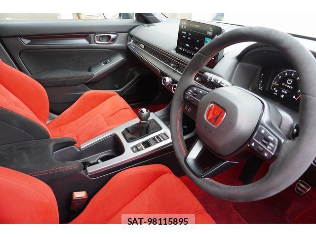 Honda CIVIC 2023-08 6690946-10