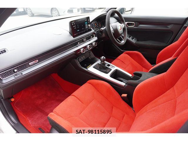 Honda CIVIC 2023-08 6690946-14