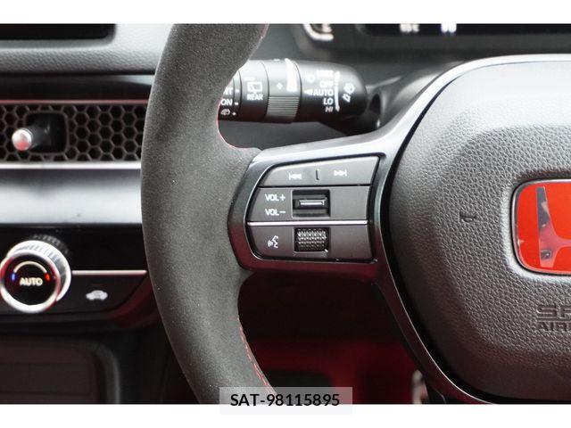 Honda CIVIC 2023-08 6690946-17