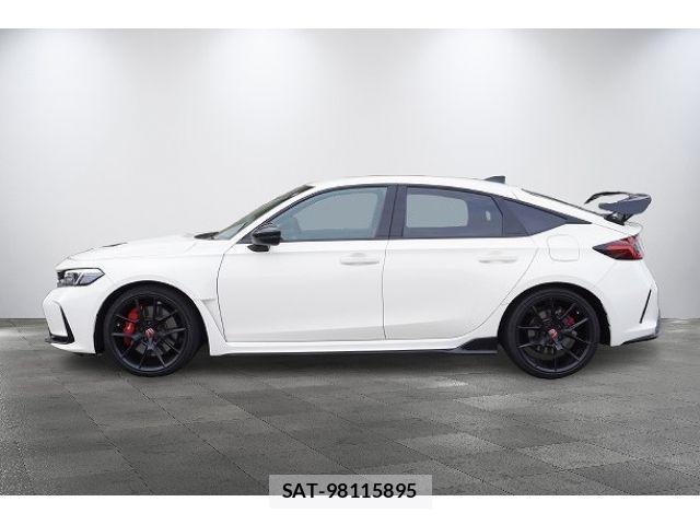 Honda CIVIC 2023-08 6690946-4