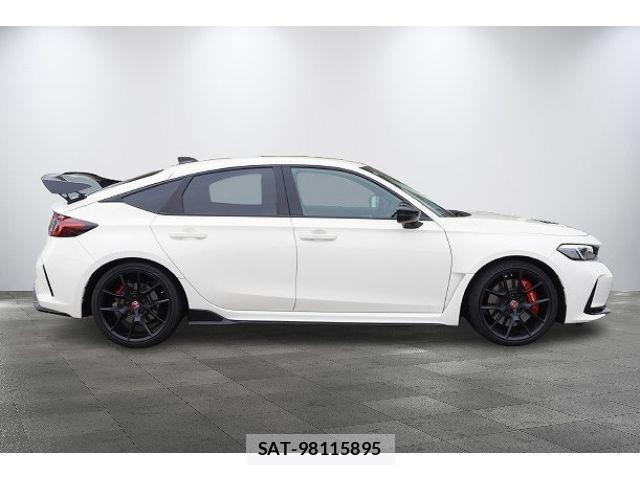 Honda CIVIC 2023-08 6690946-5