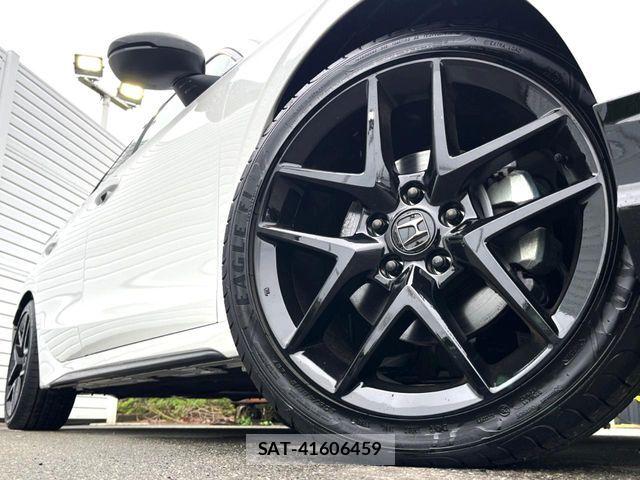 Honda CIVIC 2025-07 6715831-13