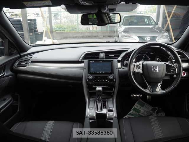 Honda CIVIC 2019-07 6715839-1