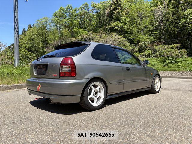 Honda CIVIC 2000-06 6751060-8