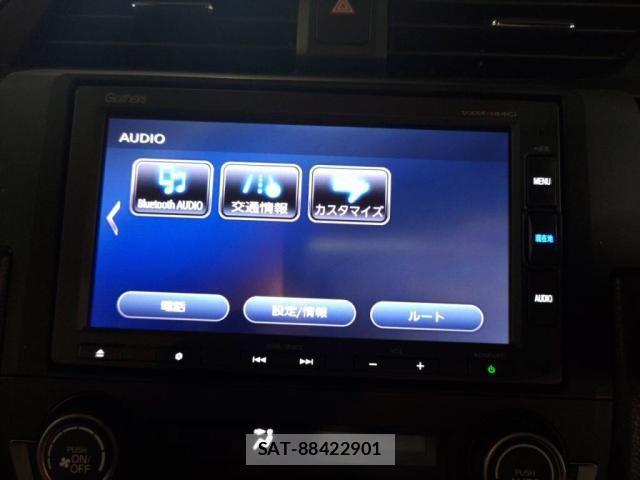 Honda CIVIC 2018-05 6814210-17
