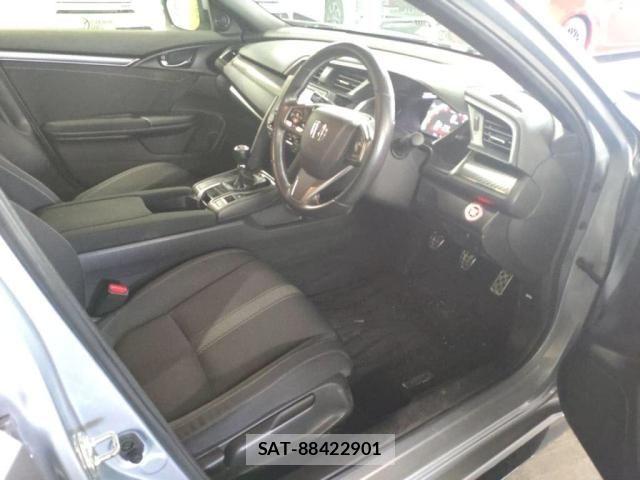 Honda CIVIC 2018-05 6814210-20