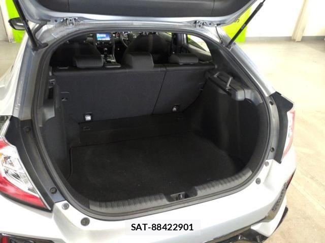 Honda CIVIC 2018-05 6814210-24