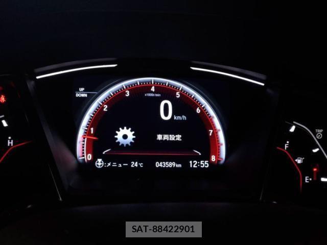 Honda CIVIC 2018-05 6814210-28