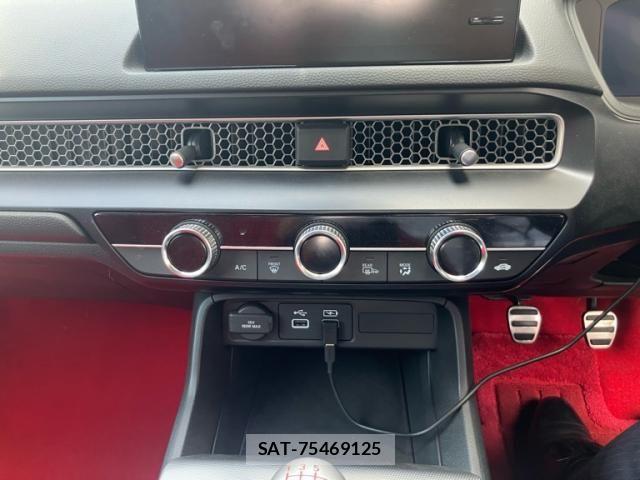 Honda CIVIC 2023-12 6903260-18
