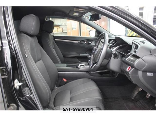 Honda CIVIC 2019-09 6903289-28