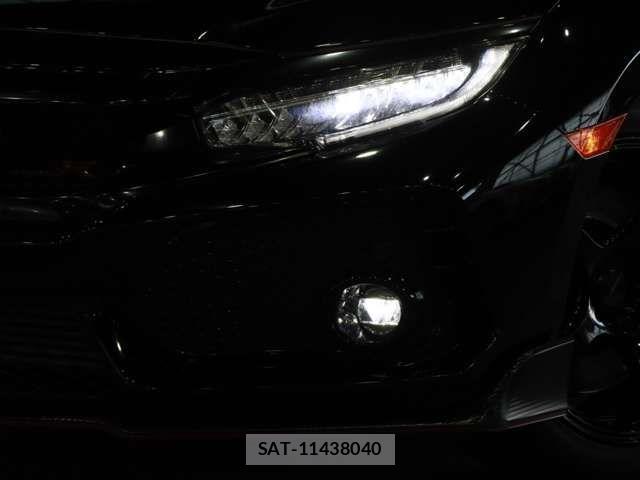 Honda CIVIC 2018-05 6903264-15