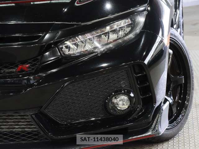 Honda CIVIC 2018-05 6903264-16