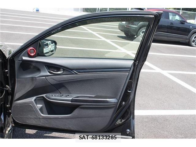 Honda CIVIC 2020-03 6903287-24