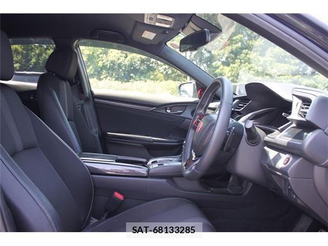 Honda CIVIC 2020-03 6903287-25