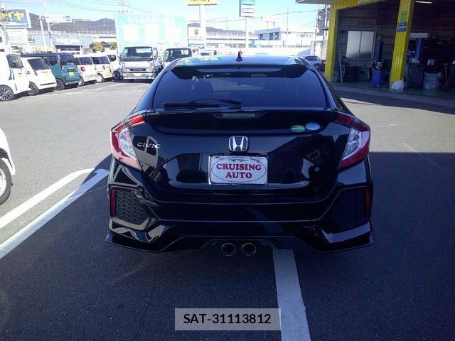 Honda CIVIC 2019-05 6903286-14