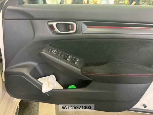 Honda CIVIC 2024-04 7020204-11