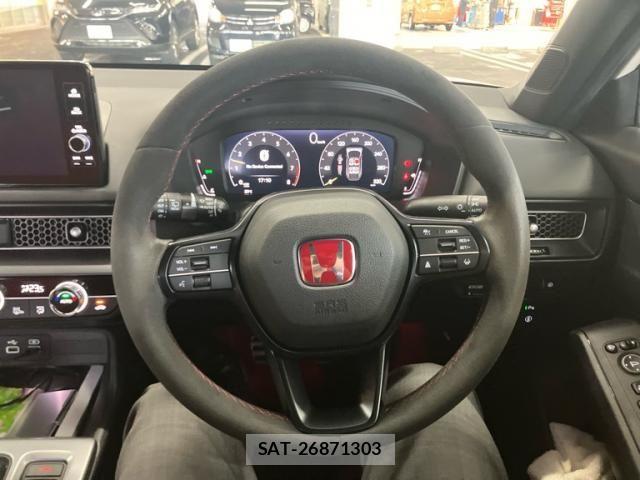 Honda CIVIC 2024-04 7020204-12