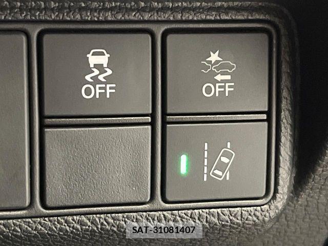 Honda CIVIC 2018-02 7057919-6
