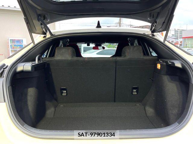 Honda CIVIC 2025-03 7216160-11