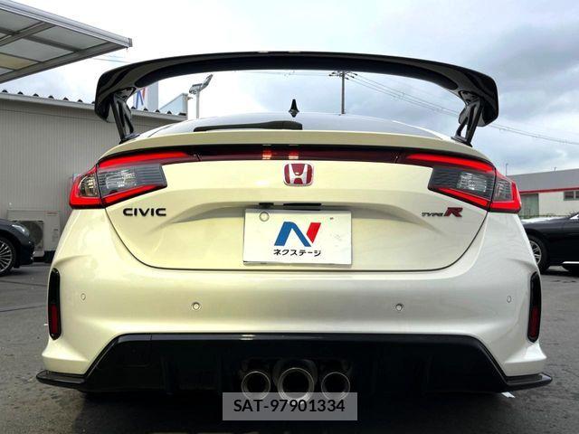Honda CIVIC 2025-03 7216160-15