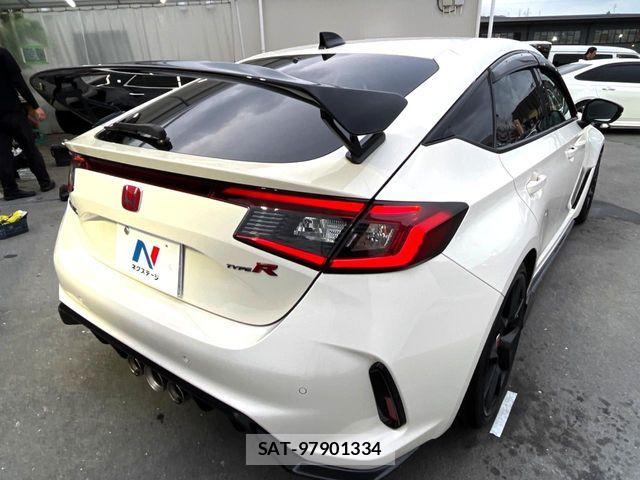 Honda CIVIC 2025-03 7216160-17