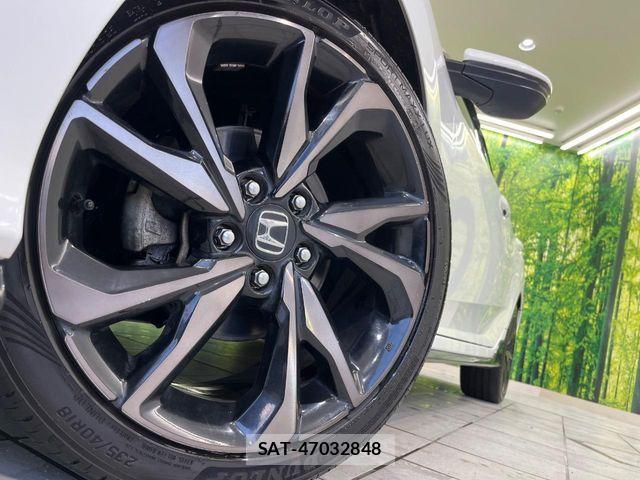 Honda CIVIC 2018-03 7216129-12