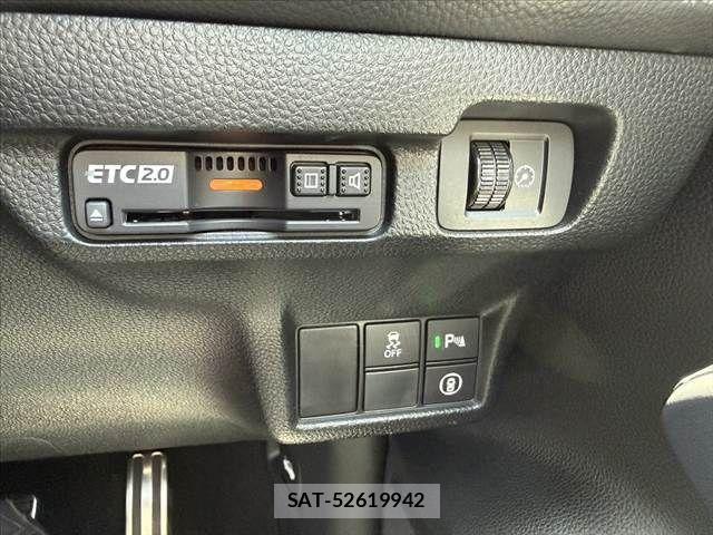 Honda CIVIC 2022-08 7216141-6