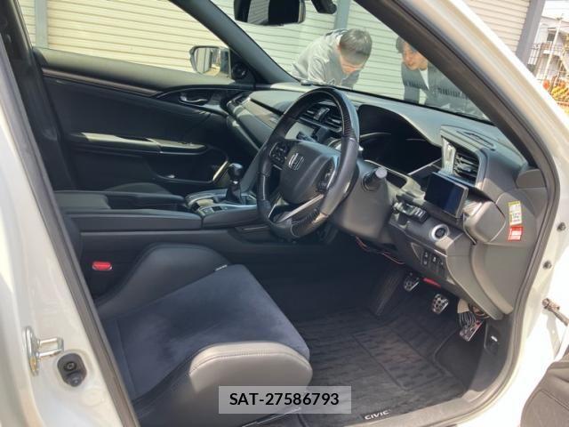 Honda CIVIC 2019-06 7216131-9