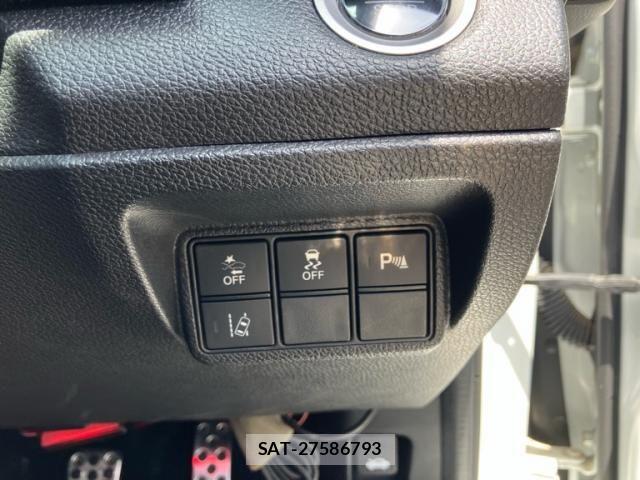 Honda CIVIC 2019-06 7216131-13