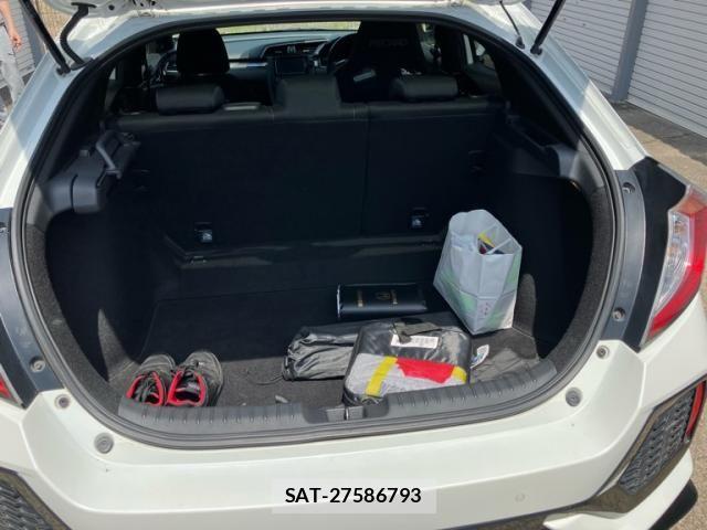 Honda CIVIC 2019-06 7216131-27