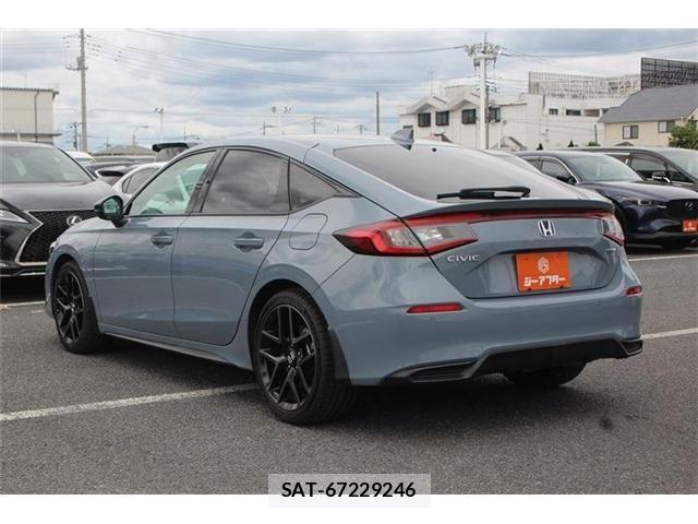Honda CIVIC 2022-08 7271695-11