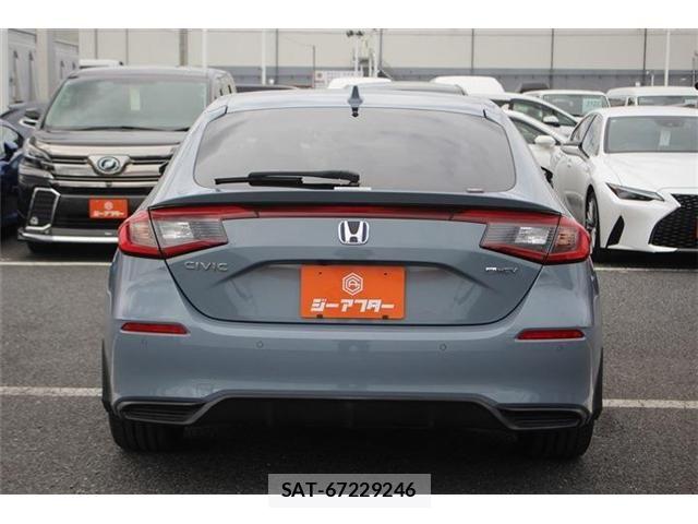 Honda CIVIC 2022-08 7271695-12