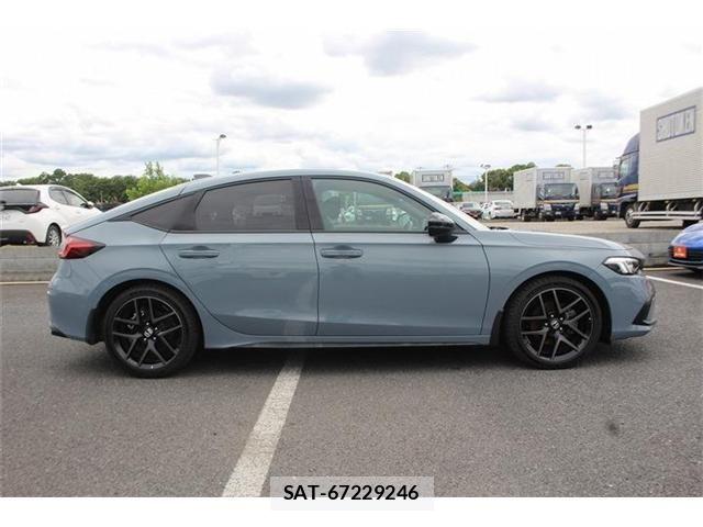 Honda CIVIC 2022-08 7271695-14