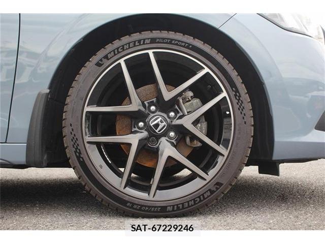 Honda CIVIC 2022-08 7271695-15