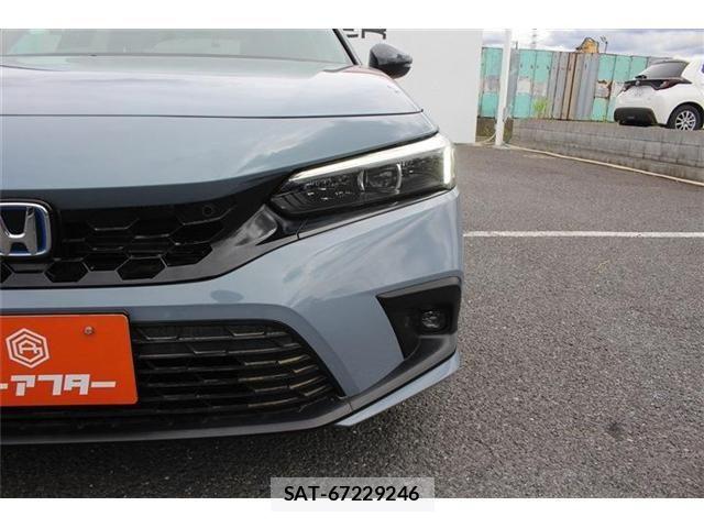 Honda CIVIC 2022-08 7271695-24