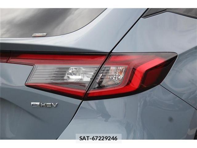 Honda CIVIC 2022-08 7271695-28