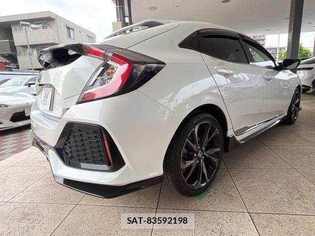 Honda CIVIC 2018-11 7391626-12