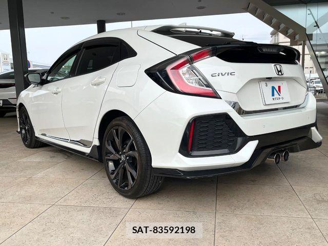 Honda CIVIC 2018-11 7391626-13