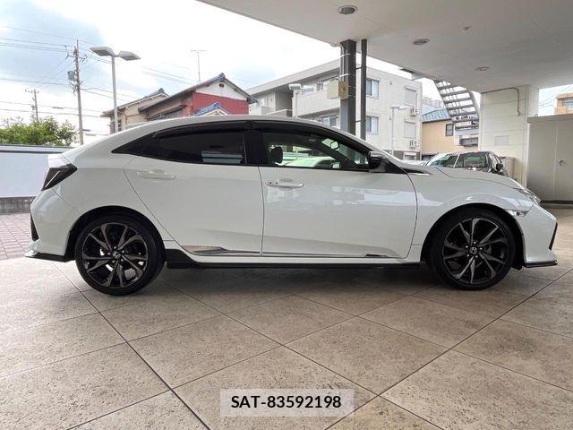 Honda CIVIC 2018-11 7391626-14