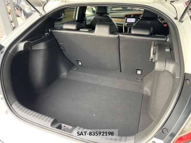 Honda CIVIC 2018-11 7391626-16
